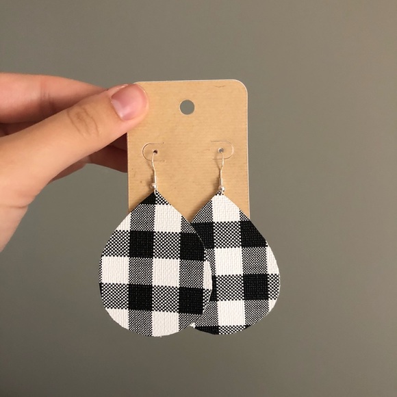 Leather Earrings - Picture 6 of 6